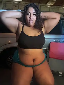 1n0nlythroat online show from September 28, 6:24 pm