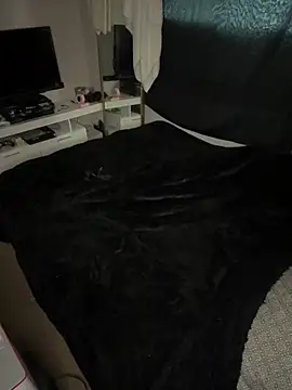 1n0nlythroat online show from October 27, 3:38 pm