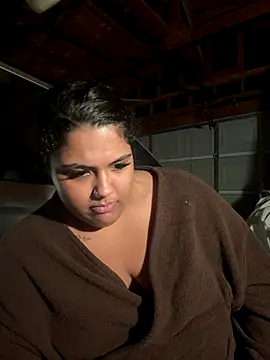 1n0nlythroat online show from November 16, 7:25 am