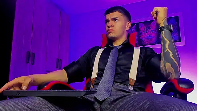 ALPHA DOMINUS  online show from September 11, 4:01 am