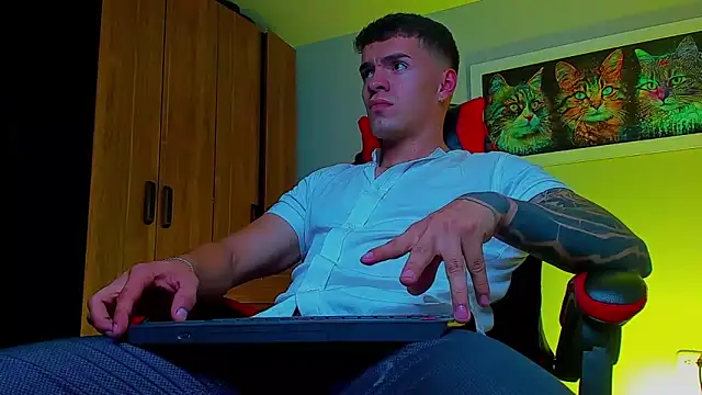 ALPHA DOMINUS  online show from September 26, 2:15 am