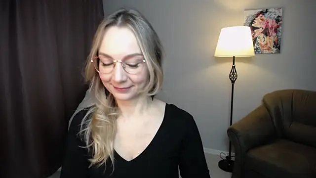 Snapshot of Ava_Elior chatting on October 29, 10:06 am Ava Elior online show from October 29, 10:06 am