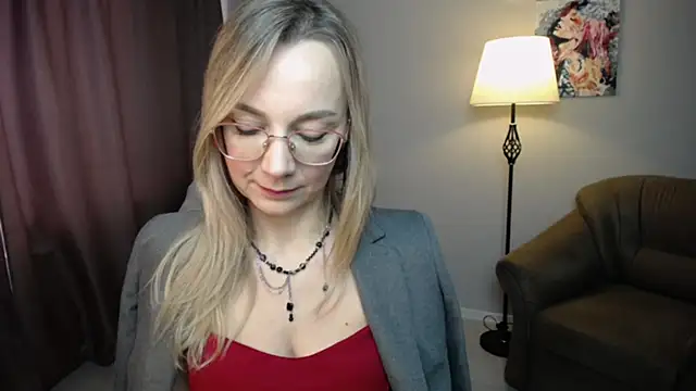 Snapshot of Ava_Elior chatting on November 1, 10:06 am Ava Elior online show from November 1, 10:06 am