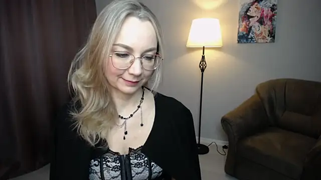 Snapshot of Ava_Elior chatting on November 30, 6:17 am Ava Elior online show from November 30, 6:17 am