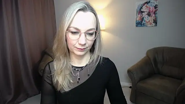 Snapshot of Ava_Elior chatting on January 10, 7:43 am Ava Elior online show from January 10, 7:43 am