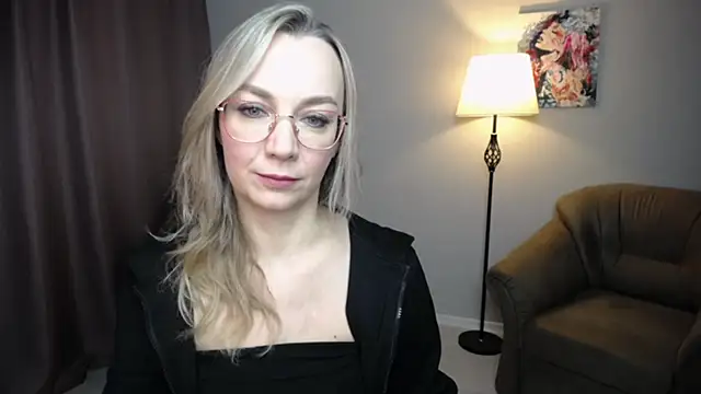 Snapshot of Ava_Elior chatting on January 12, 11:37 am Ava Elior online show from January 12, 11:37 am