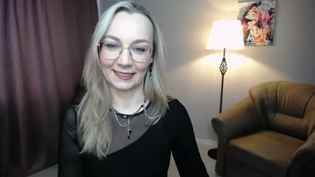 Snapshot of Ava_Elior chatting on February 9, 11:25 am Ava Elior online show from February 9, 11:25 am