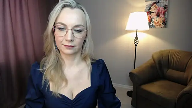 Snapshot of Ava_Elior chatting on February 10, 11:25 am Ava Elior online show from February 10, 11:25 am