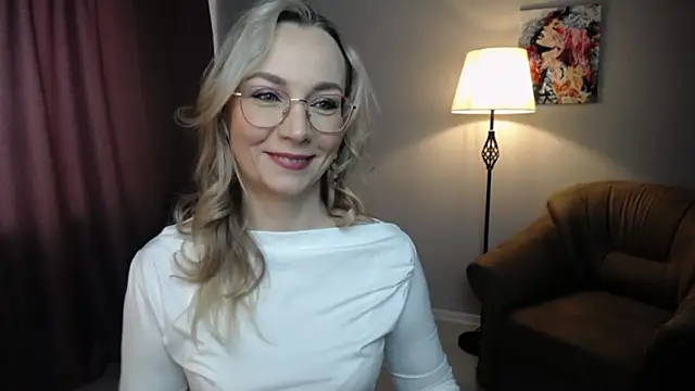 Snapshot of Ava_Elior chatting on February 11, 11:26 am Ava Elior online show from February 11, 11:26 am