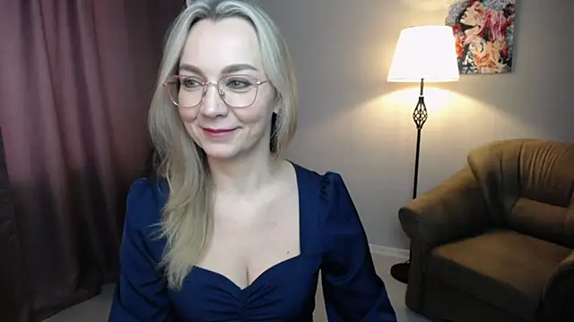 Snapshot of Ava_Elior chatting on February 18, 11:06 am Ava Elior online show from February 18, 11:06 am