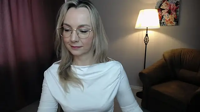 Snapshot of Ava_Elior chatting on February 22, 11:09 am Ava Elior online show from February 22, 11:09 am