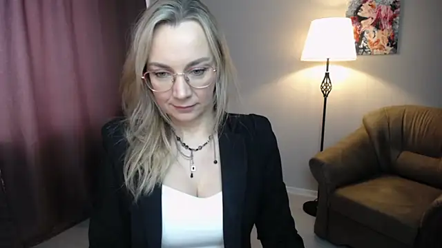 Snapshot of Ava_Elior chatting on February 23, 11:07 am Ava Elior online show from February 23, 11:07 am