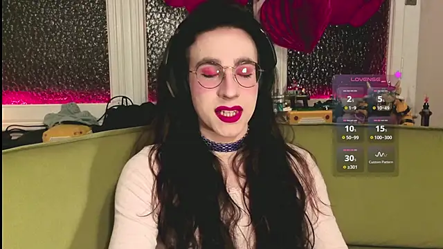 Snapshot of Zesty_Peach chatting on February 12, 12:05 am Zesty Peach online show from February 12, 12:05 am