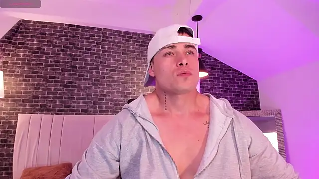 Snapshot of connorsmiith chatting on February 5, 7:29 pm connorsmiith online show from February 5, 7:29 pm