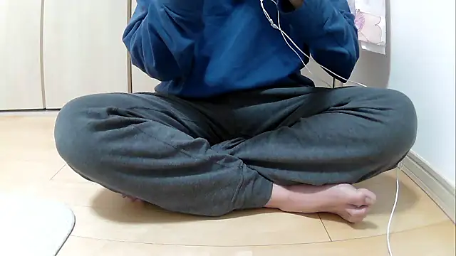 Snapshot of kyoron chatting on January 8, 1:24 pm kyoron online show from January 8, 1:24 pm