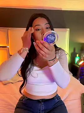 BellaFernandez   online show from November 8, 1:00 pm