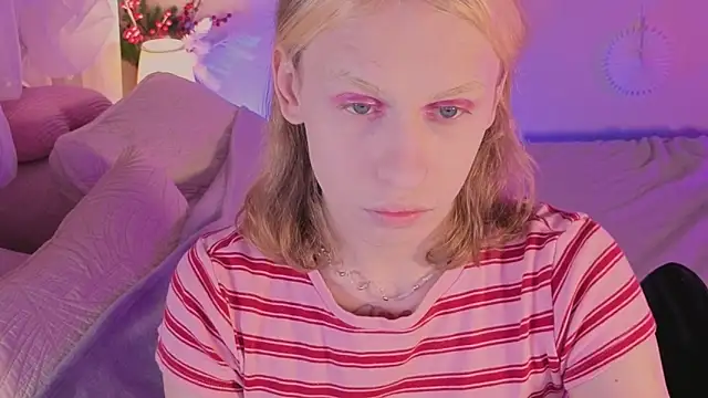 BarbieRichy online show from December 21, 1:40 pm