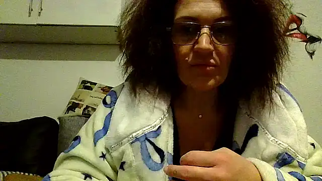 Snapshot of RubyyRosee chatting on January 9, 6:27 am RubyyRosee online show from January 9, 6:27 am