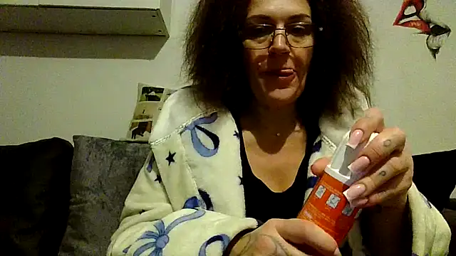 Snapshot of RubyyRosee chatting on February 6, 6:51 am RubyyRosee online show from February 6, 6:51 am