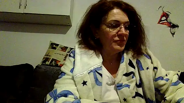 Snapshot of RubyyRosee chatting on February 19, 6:09 am RubyyRosee online show from February 19, 6:09 am