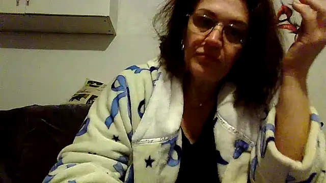 Snapshot of RubyyRosee chatting on March 5, 6:31 am RubyyRosee online show from March 5, 6:31 am