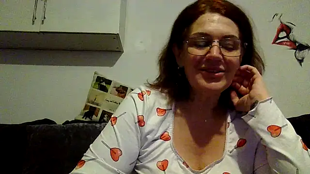 Snapshot of RubyyRosee chatting on March 17, 6:50 am RubyyRosee online show from March 17, 6:50 am