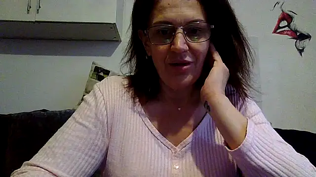 Snapshot of RubyyRosee chatting on March 19, 7:01 am RubyyRosee online show from March 19, 7:01 am