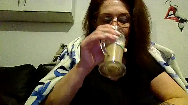 Snapshot of RubyyRosee chatting on March 23, 6:28 am RubyyRosee online show from March 23, 6:28 am