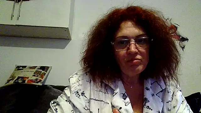 Snapshot of RubyyRosee chatting on April 1, 1:52 pm RubyyRosee online show from April 1, 1:52 pm