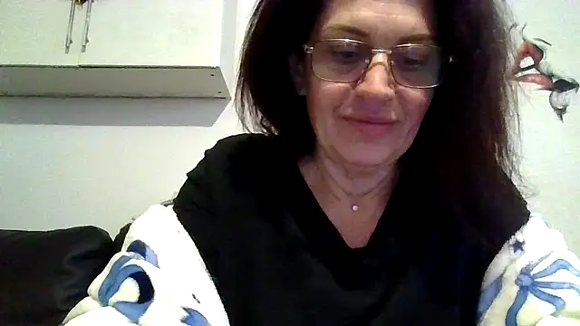 Snapshot of RubyyRosee chatting on April 21, 5:47 am RubyyRosee online show from April 21, 5:47 am