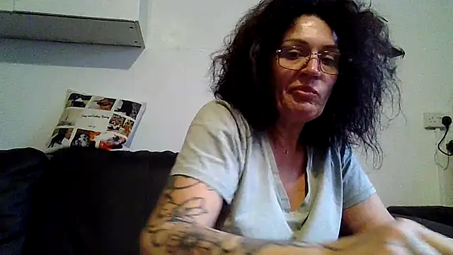 Snapshot of RubyyRosee chatting on June 11, 5:38 am RubyyRosee online show from June 11, 5:38 am