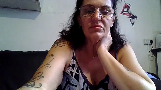 Snapshot of RubyyRosee chatting on July 2, 6:19 am RubyyRosee online show from July 2, 6:19 am