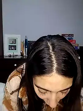 Snapshot of M4tute chatting on July 6, 8:22 pm M4tute online show from July 6, 8:22 pm