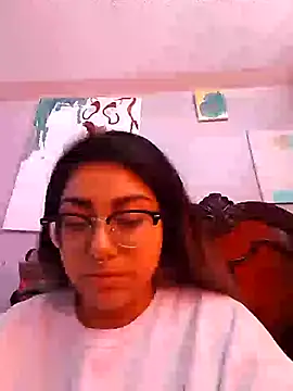 Snapshot of Lovelyrainn chatting on October 2, 3:19 pm Lovelyrainn online show from October 2, 3:19 pm