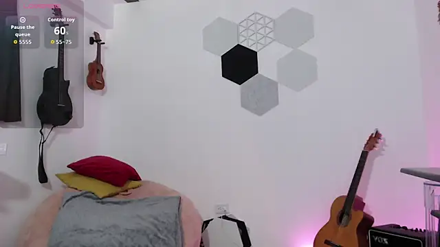 Susanahendrix online show from May 5, 6:16 pm