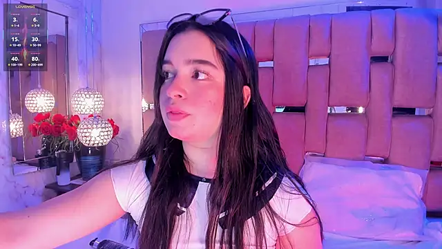 Snapshot of KateLee chatting on January 17, 8:23 pm KateLee online show from January 17, 8:23 pm