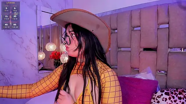 Snapshot of KateLee chatting on January 19, 4:38 am KateLee online show from January 19, 4:38 am