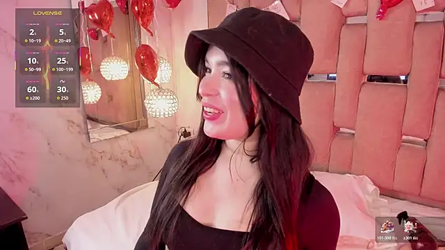 Snapshot of KateLee chatting on February 7, 6:06 am KateLee online show from February 7, 6:06 am