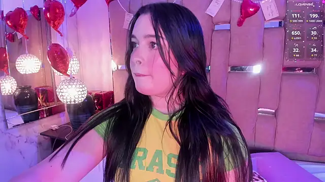 Snapshot of KateLee chatting on February 17, 5:26 am KateLee online show from February 17, 5:26 am