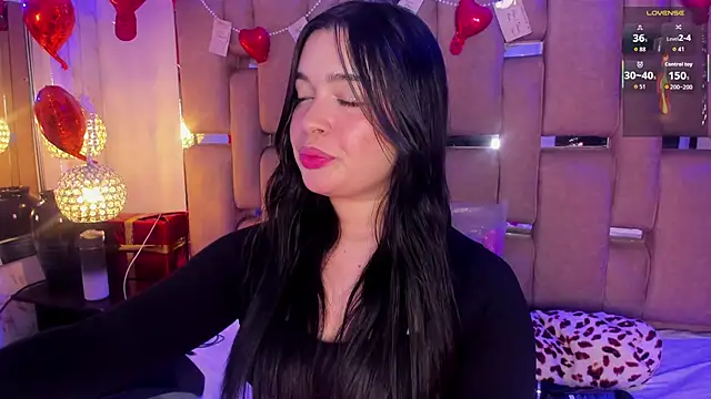 Snapshot of KateLee chatting on February 19, 5:58 am KateLee online show from February 19, 5:58 am