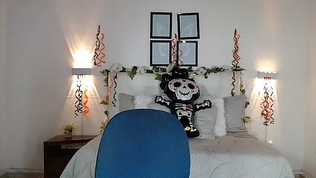 Megan 05  online show from November 3, 5:58 pm