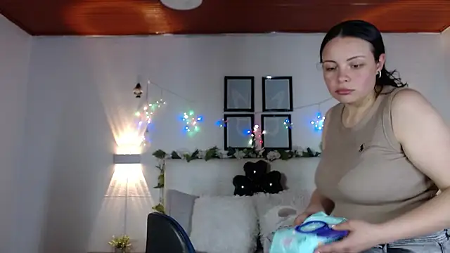 Megan 05  online show from February 6, 6:55 pm