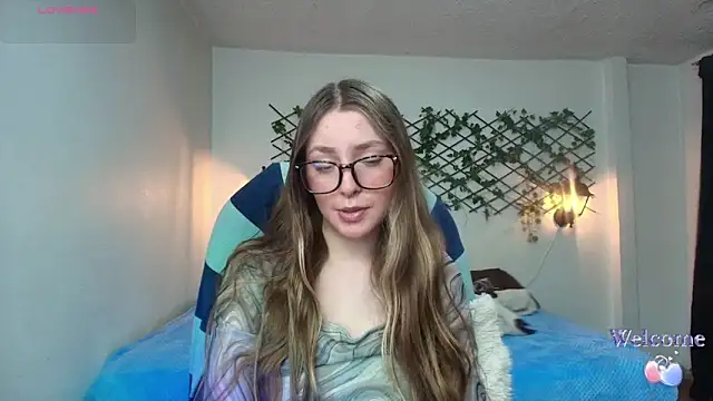 velvet  moon online show from April 7, 12:11 am