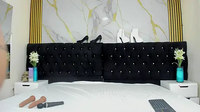 Lisa sweetas online show from September 13, 7:46 pm