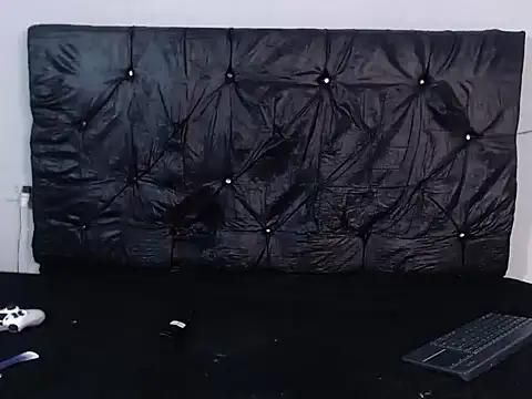 Snapshot of masterbrave420 chatting on October 8, 1:36 am masterbrave420 online show from October 8, 1:36 am