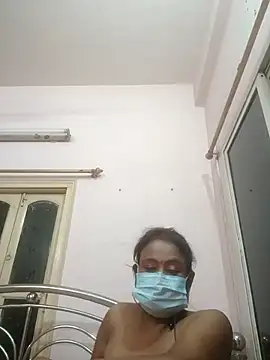 Barna Love online show from April 4, 6:27 pm