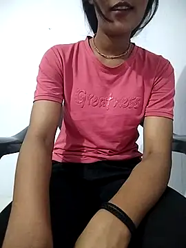 Snapshot of Naina_04 chatting on October 9, 5:11 pm Naina 04 online show from October 9, 5:11 pm