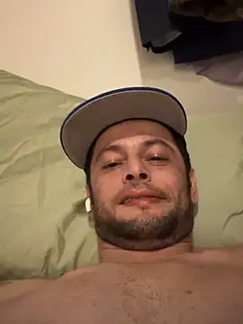 Snapshot of Carlosmauricio123 chatting on February 1, 2:21 am Carlosmauricio123 online show from February 1, 2:21 am