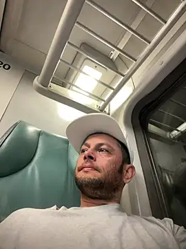 Carlosmauricio123 online show from April 8, 12:43 am