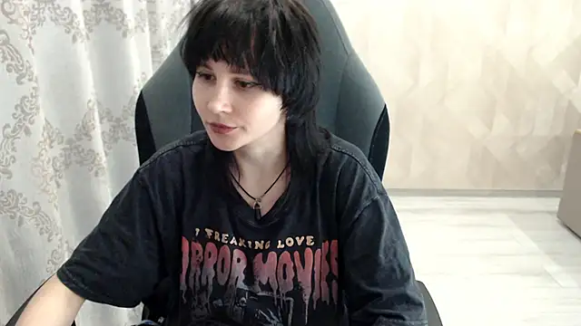 MistyDark online show from October 14, 9:32 am